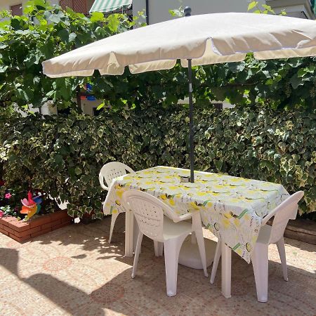 Casa Vacanze Gli Agrumi Agropoli Exterior photo